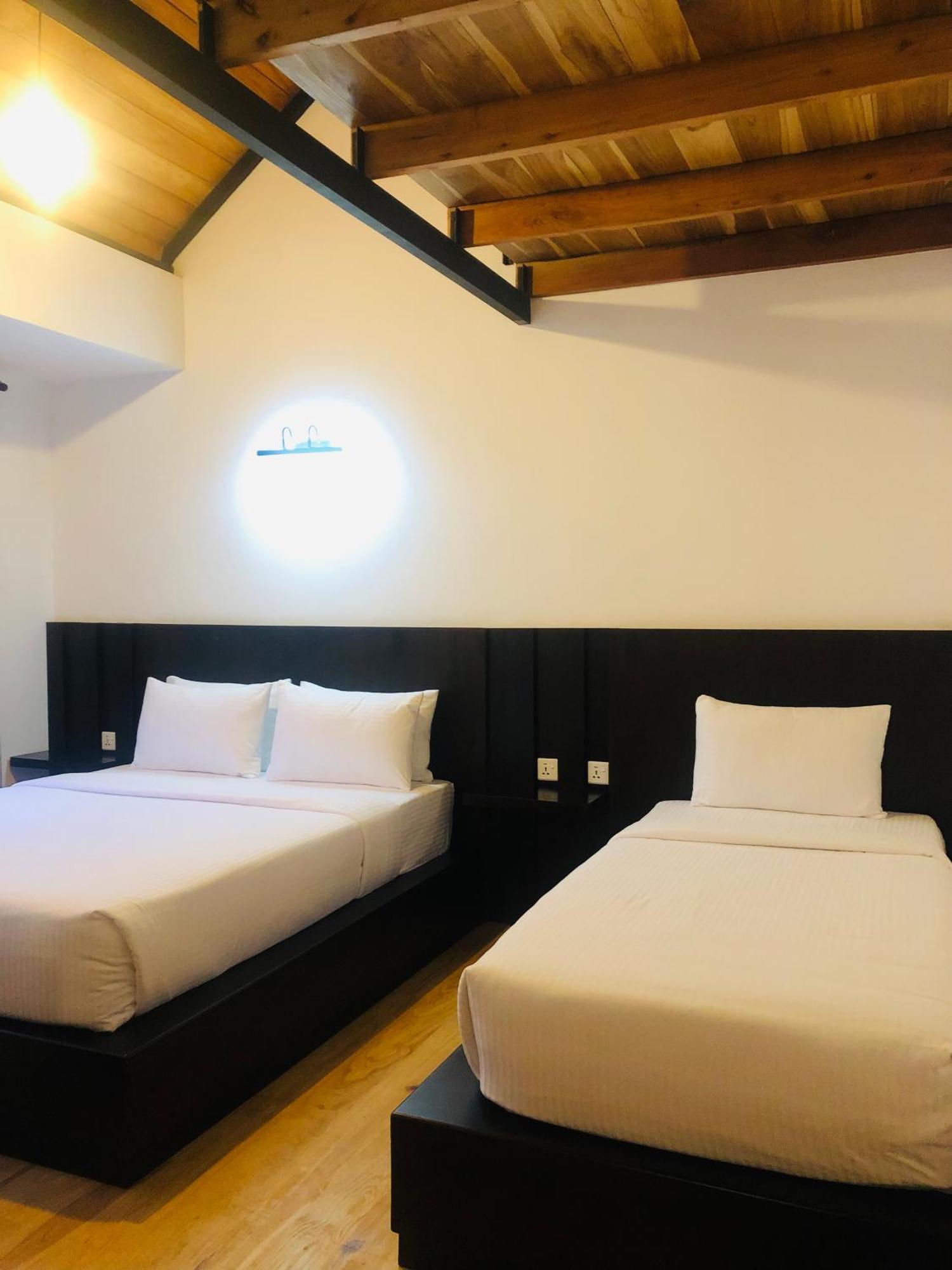 R21 Nuwara Eliya Hotel Ngoại thất bức ảnh