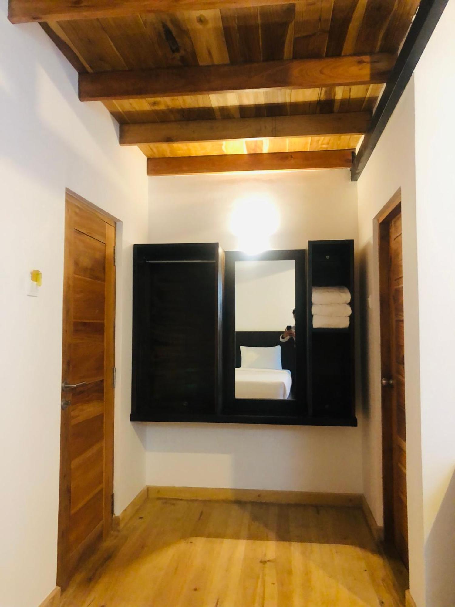 R21 Nuwara Eliya Hotel Ngoại thất bức ảnh