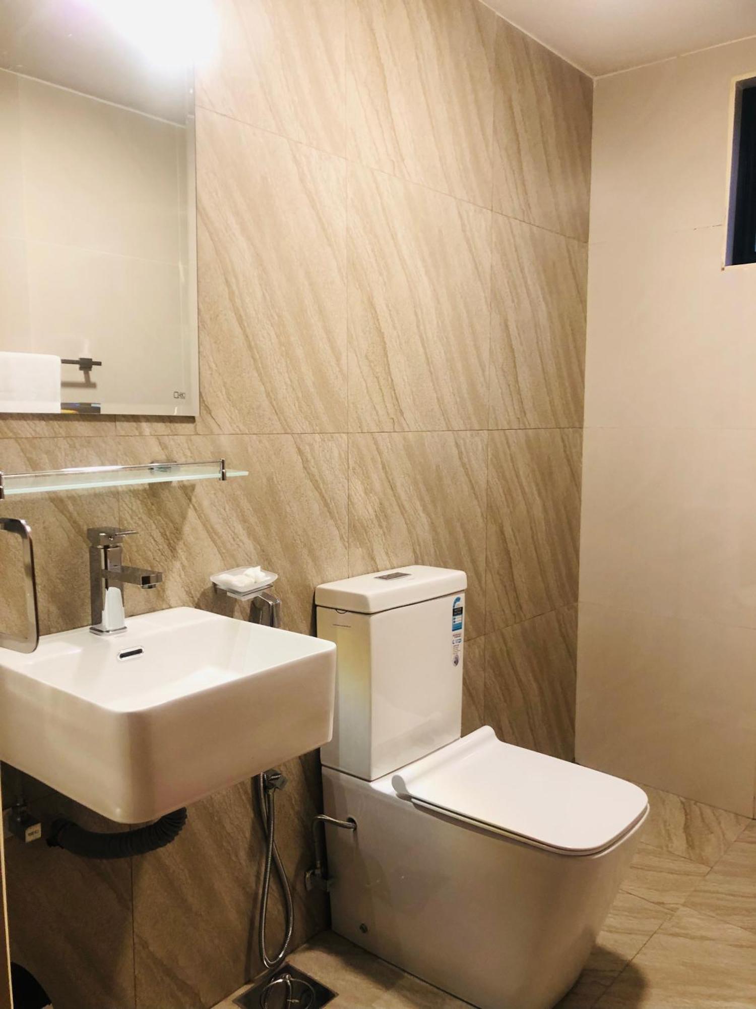 R21 Nuwara Eliya Hotel Ngoại thất bức ảnh