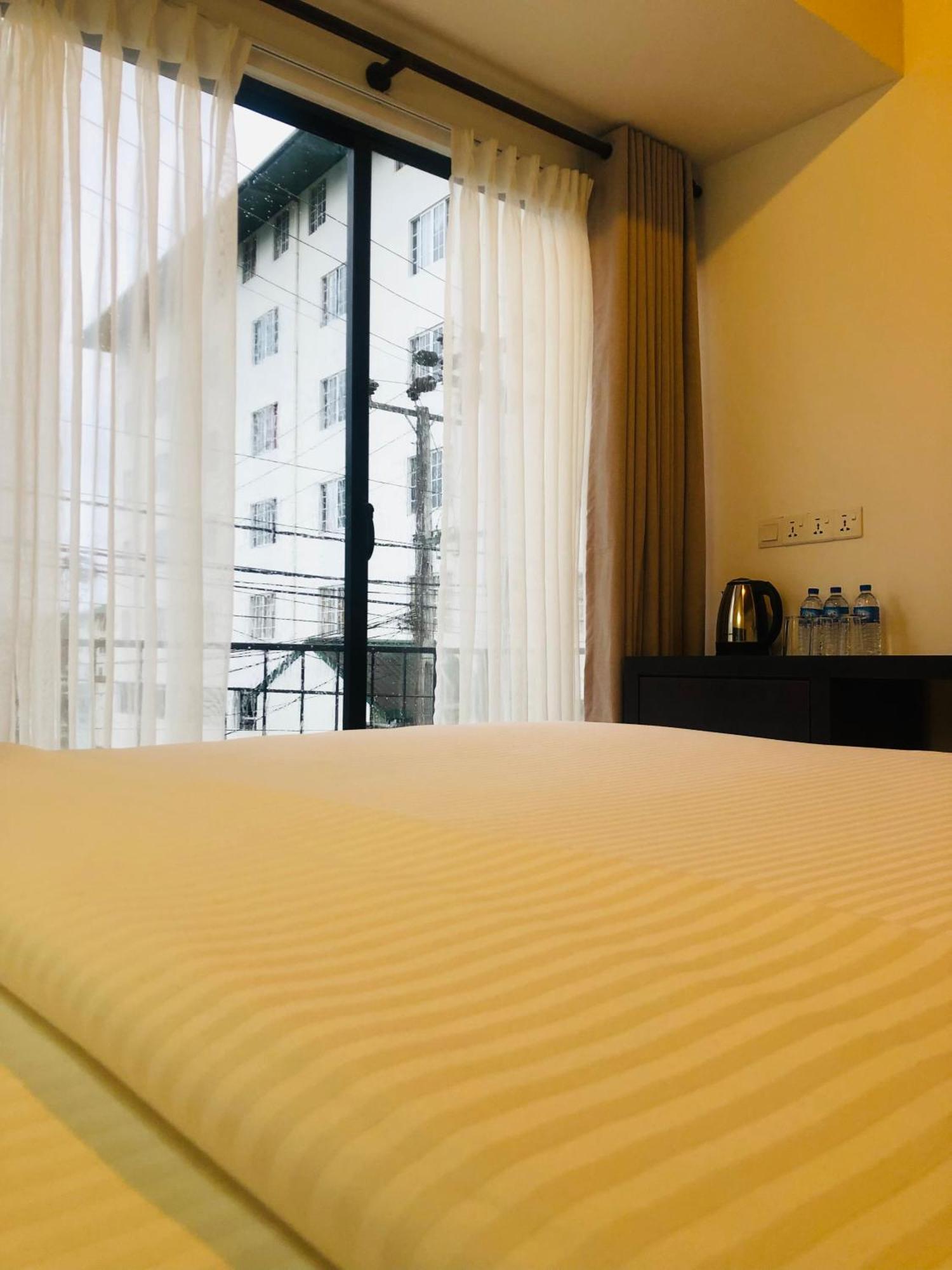 R21 Nuwara Eliya Hotel Ngoại thất bức ảnh