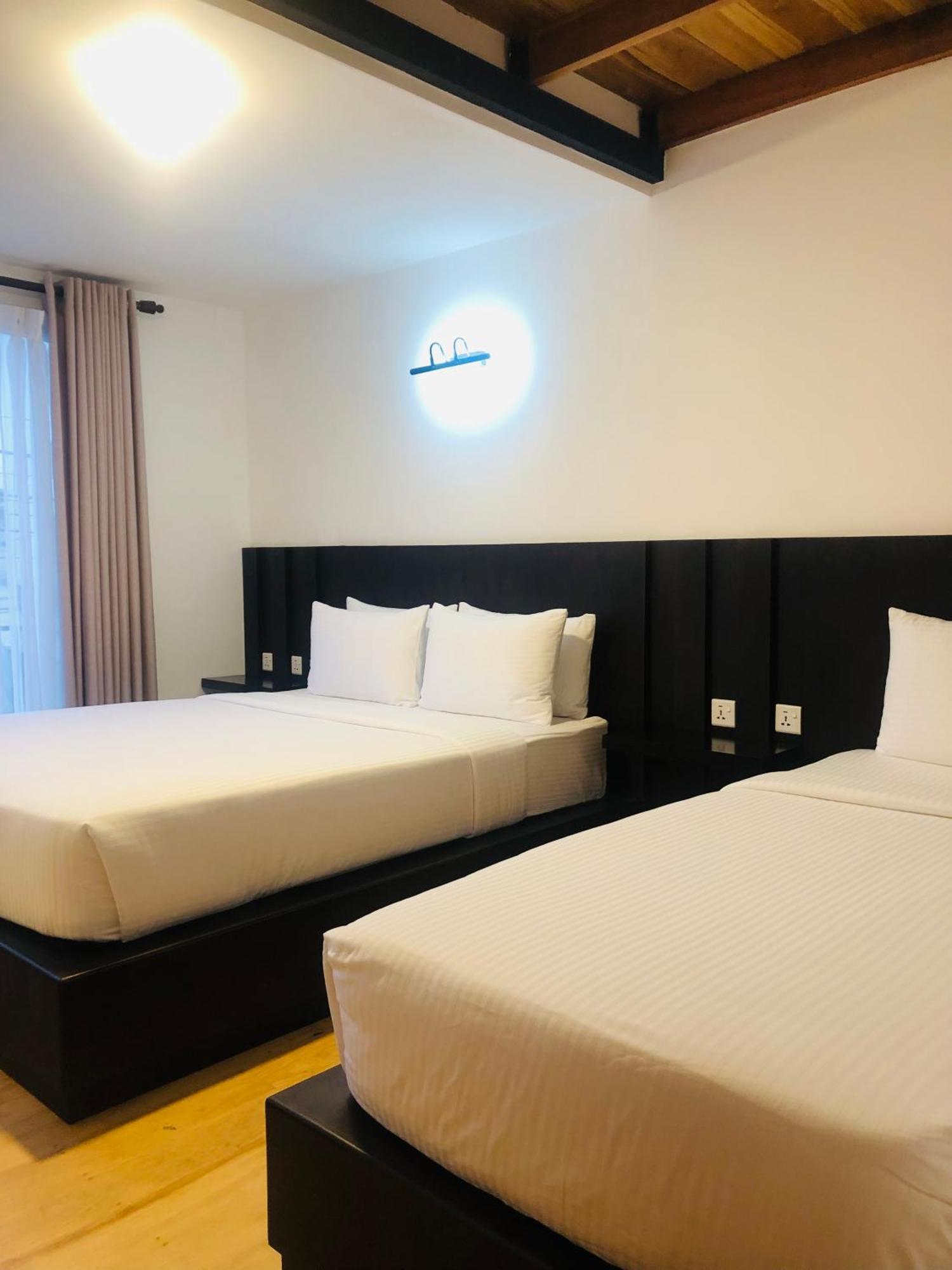 R21 Nuwara Eliya Hotel Ngoại thất bức ảnh