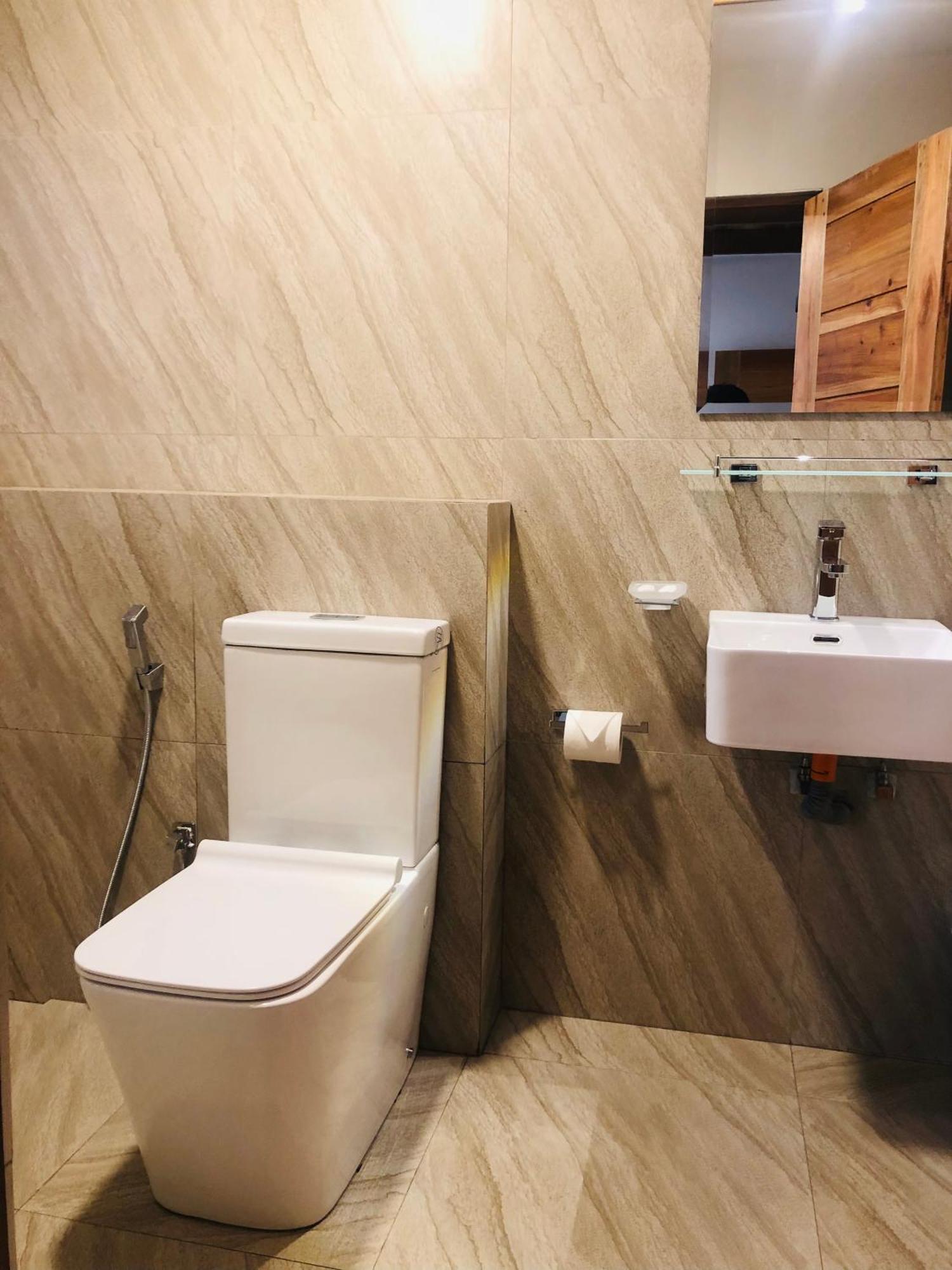 R21 Nuwara Eliya Hotel Ngoại thất bức ảnh
