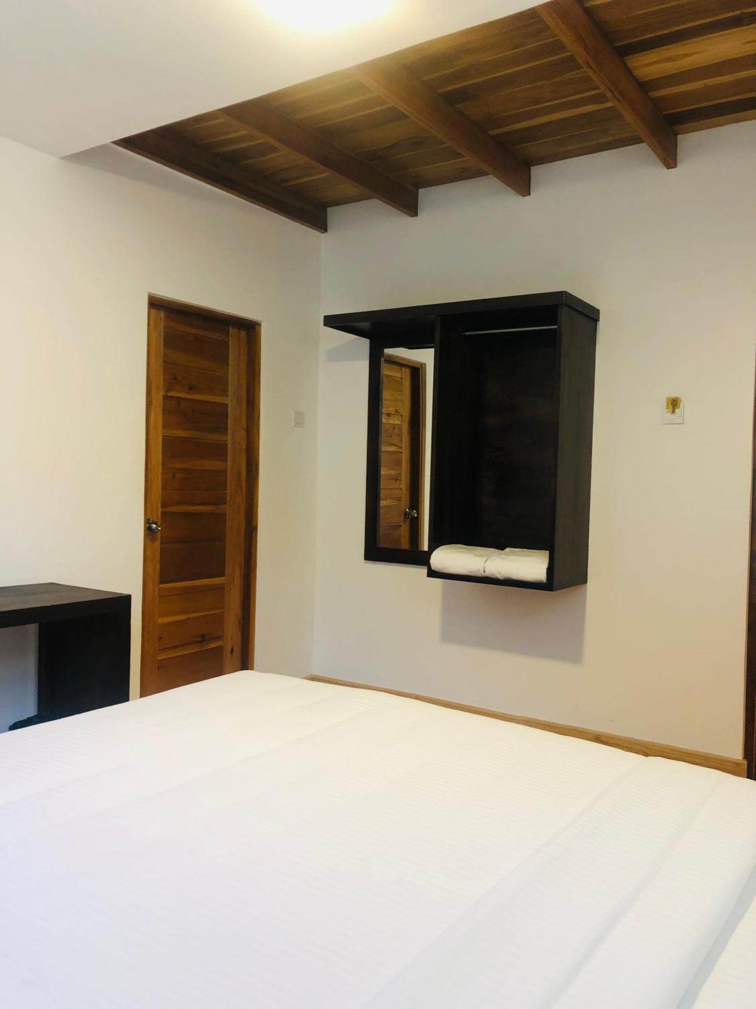 R21 Nuwara Eliya Hotel Ngoại thất bức ảnh